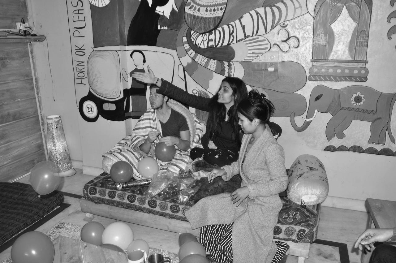 Friends Hostel New Delhi Ngoại thất bức ảnh